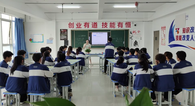優(yōu)秀教師系列九 ? 師者匠心，微光成矩 | 柴亞萍：學(xué)為人師 行為身范