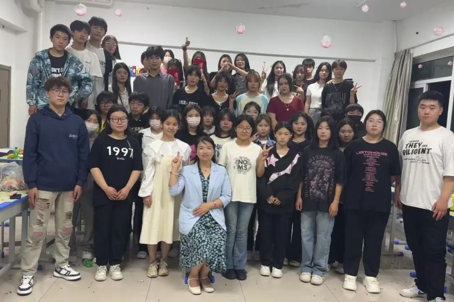 桃李不言 下自成蹊 | 優(yōu)秀班主任風(fēng)采萃集（二）：張鳳英