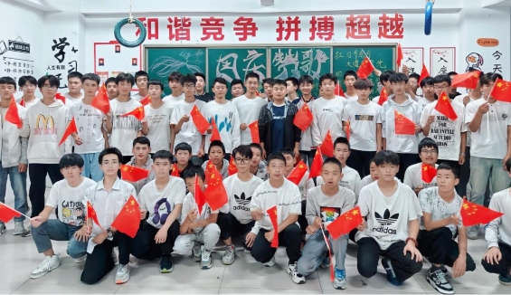 桃李不言 下自成蹊 | 優(yōu)秀班主任風(fēng)采萃集（4）：楊旭升