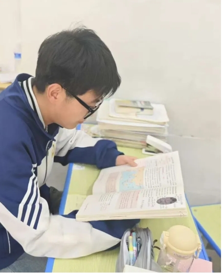 青衿之志 履踐致遠 | 學習之星：任永鑫